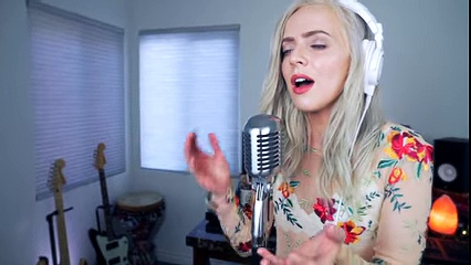 ⁣Selena Gomez - Wolves - cover