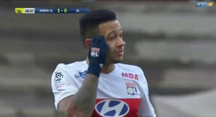 Memphis Depay Cancelled Goal HD - Amiens 1-0 Lyon 10.12.2017