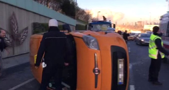 E-5 Otoyolu Edirnekapı Mevkiinde Bir Taksi Takla Attı, Trafik Kilitlendi