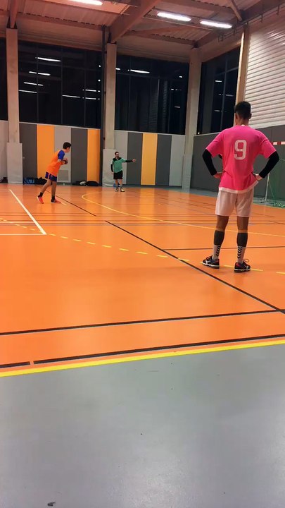 Penalty pour le club Vehb contre handball sud D...