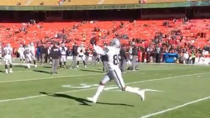 Amari Cooper catches passes before Week 14 game vs. Chiefs