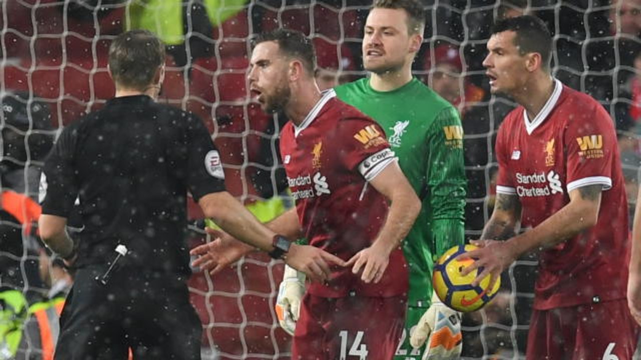 Referee was 'brave' to give Everton penalty - A...