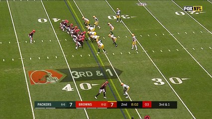 Josh Gordon makes the catch and drags Packers for first down