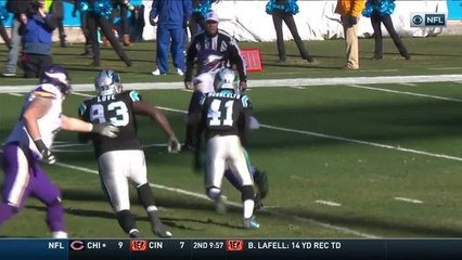 Keenum does his best Russell Wilson impression, finds Rudolph for first down