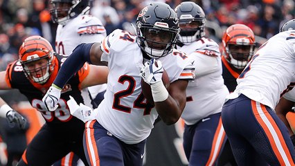 Jordan Howard finds open field, runs it in for a 21-yard touchdown