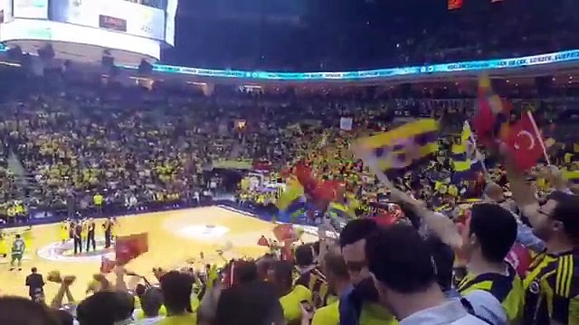 BU DÜNYAYI YAKARIZ SENİN İÇİN , ŞAMPİYONLUK GELİNCE ! FENERBAHÇE FİNAL FOUR'DA #TRİBÜN ÖZETİ