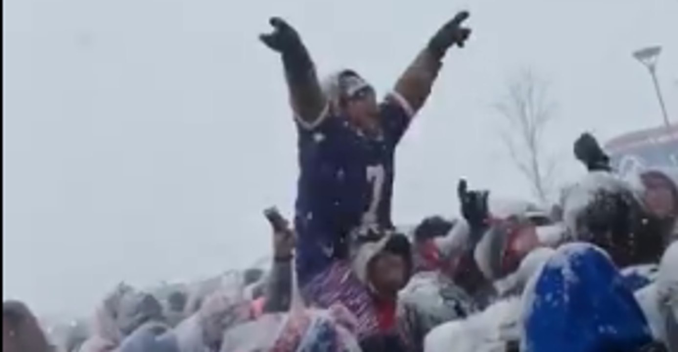 Lake-Effect Snow Does Not Deter Buffalo Bills Fans