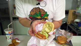 Lotteria Mozzashrimp Burger Review-kZEAgCd6Y9w