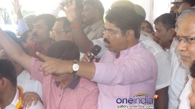 ಸಿದ್ದು, ರಾಹುಲ್ ನಿದ್ದೆ ಮಾಡೋ 'ಜೋಡಿ ಎತ್ತುಗಳು' : ಆರ್ ಅಶೋಕ್ ಲೇವಡಿ | Oneindia Kannada