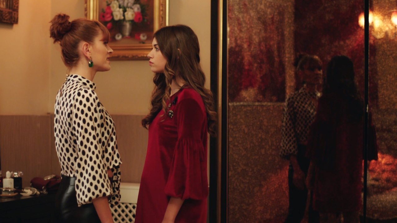 Fazilet Hanım ve Kızları 26. Bölüm Zehirli Engerek Yılanı