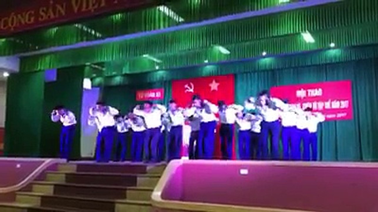 Bộ Đội Múa Khiêu Vũ Tập Thể Vui Nhộn