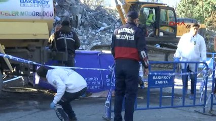 Bakırköy'de Başına Demir Düşen Belediye İşçisi Öldü