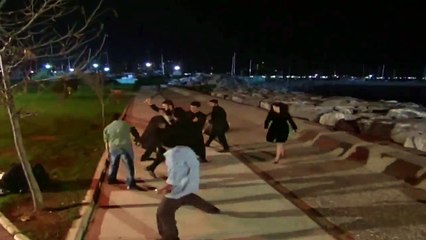 Maraz Ali, İsmail’in Adamlarından Dayak Yiyor - Adanalı 3.Bölüm