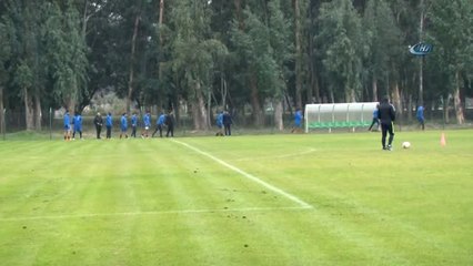 Adana Demirspor Teknik Direktörü Bayazit: "Tur Adına Elimizden Bir Şey Gelmez"