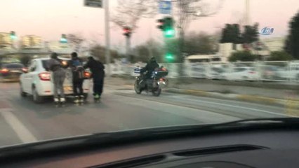 Patenli Gençler Trafikte Tehlike Saçtı