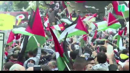 Des manifestants anti-Trump s'en prennent à l'ambassade américaine au Liban