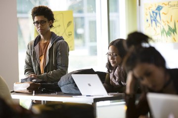 Refraction ~ Marvel's Runaways Season 1, Episode 7 : Hulu ~