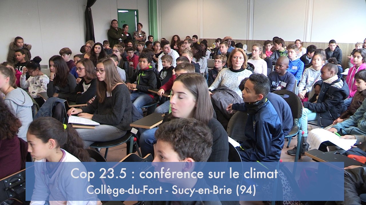 #EDD Des élèves du collège du Fort à Sucy-en-Brie simulent une conférence climatique