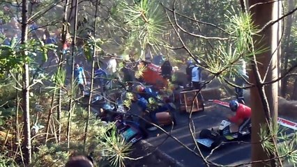 gros accrochage durant une course de caisses à savon