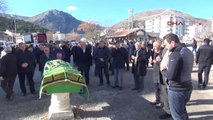 Amasya Kalp Krizi Sonucu Ölen Üniversiteli Genç Toprağa Verildi