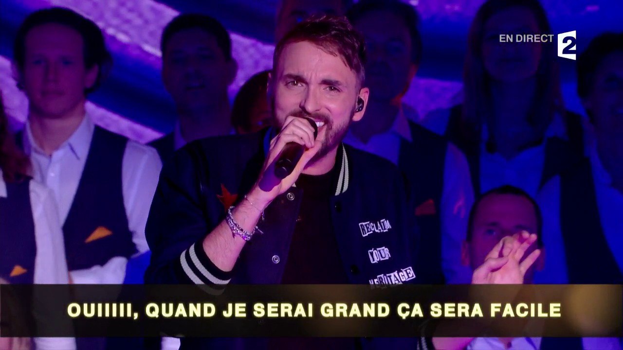 Christophe Willem et la chorale Le Bridge interprètent "Double je"