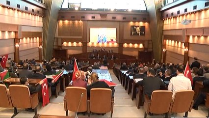 İbb Meclisinde Ataşehir Gerginliği, CHP'liler Salonu Terk Etti