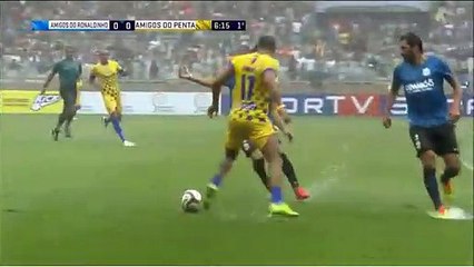 Les gestes techniques complètement fous de Denilson