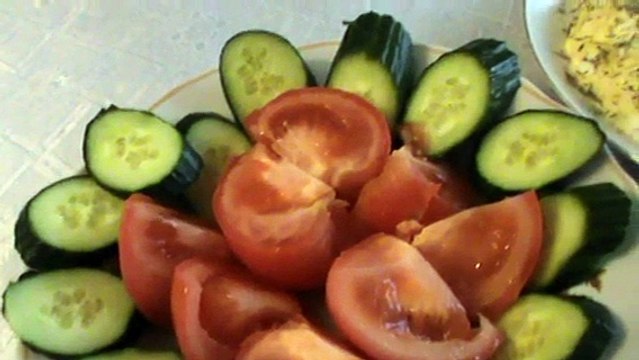 Праздничный стол снимает Геннадий Горин