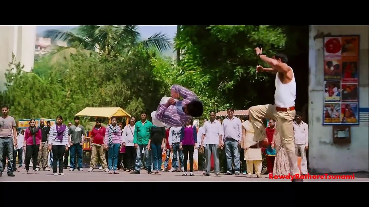 Singham 2011 Action Scene - Ajay Devgan saves Kajal Aggarwal - Ajay Devgan, Kajal Aggarwal