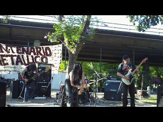 LIZZARD EN VIVO CENTENARIO METALLICO.