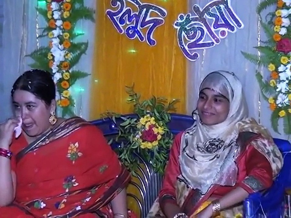 বিয়ে বাড়ির নাচ- গায়ে হলুদের নাচ না দেখলে মিছ করবেন