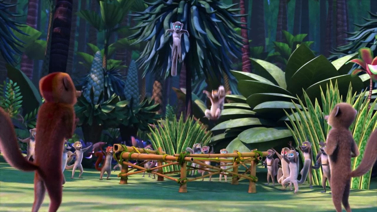 Jumping Julien _ ALL HAIL KING JULIEN-wxbX5d3mxbU