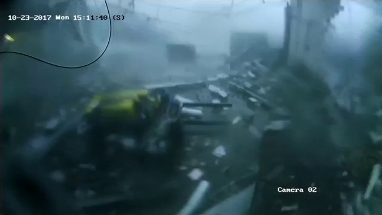 Le passage d'une tornade F4 détruit un entrepôt