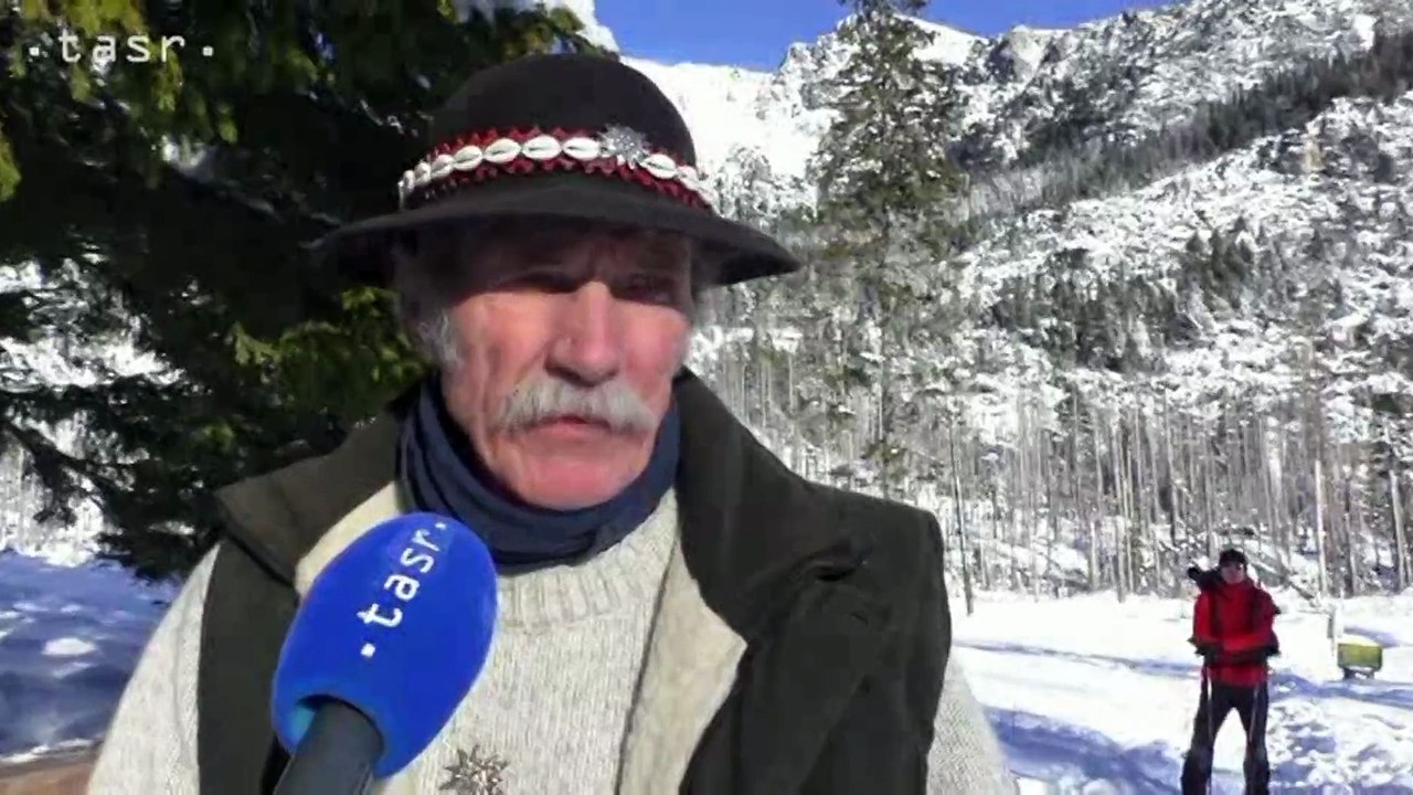 Tatry: Pred Rainerovou chatou vyrastú do Vianoc tri snežné diela
