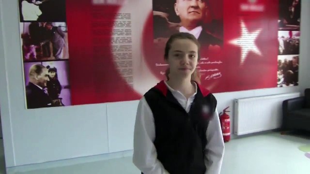 Sen De Gitme 10.Bölüm - Doktor Ceyda, Okulda Sunum Yapıyor!