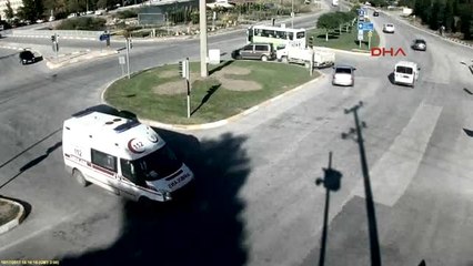 Tokat'ta Trafik Kazaları Mobese Kameralarına Yansıdı - Dailymotion Video