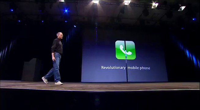 Steve Jobs introduces iPhone in 2007
