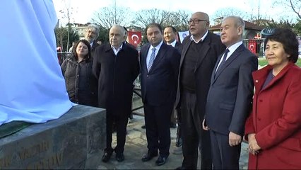 Cengiz Aytmatov Heykeli Maltepe'de Açıldı