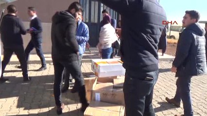 Şanlıurfa Üniversitelilerden Öğrencilere Yardım