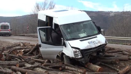 Kamyondan Düşen Odunlar Kazaya Neden Oldu - Bursa