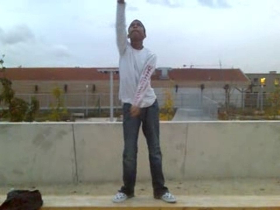 Pierre pro dancer electro dance