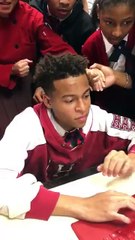 L'adolescent a explosé de joie en apprenant qu'il était accepté à Harvard