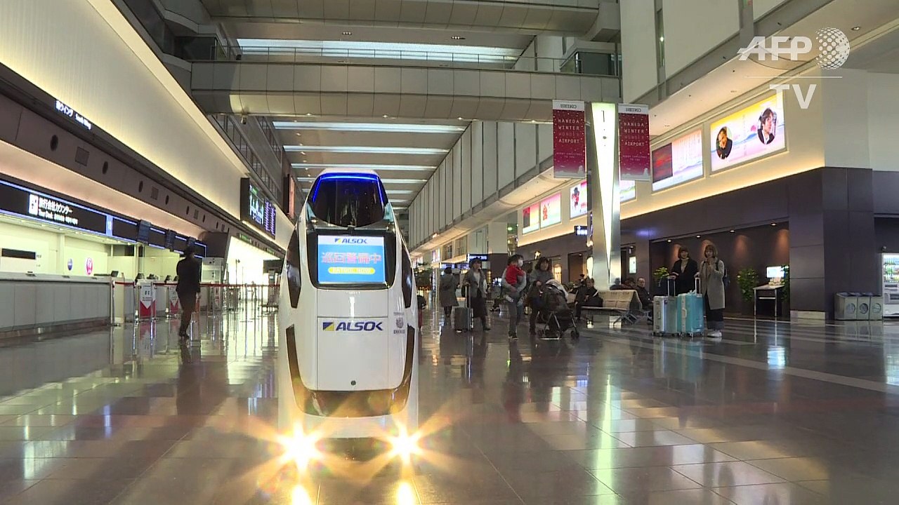 Tokyo airport to be filled with robots for 2020...