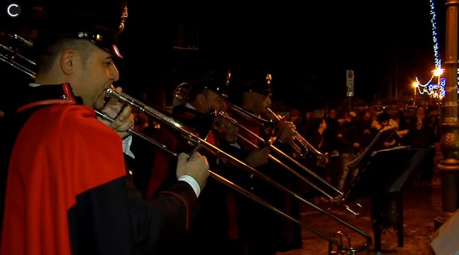 Ischia - Accensione dell’albero di Natale con la Fanfara in ricordo delle vittime del sisma (07.12.17)