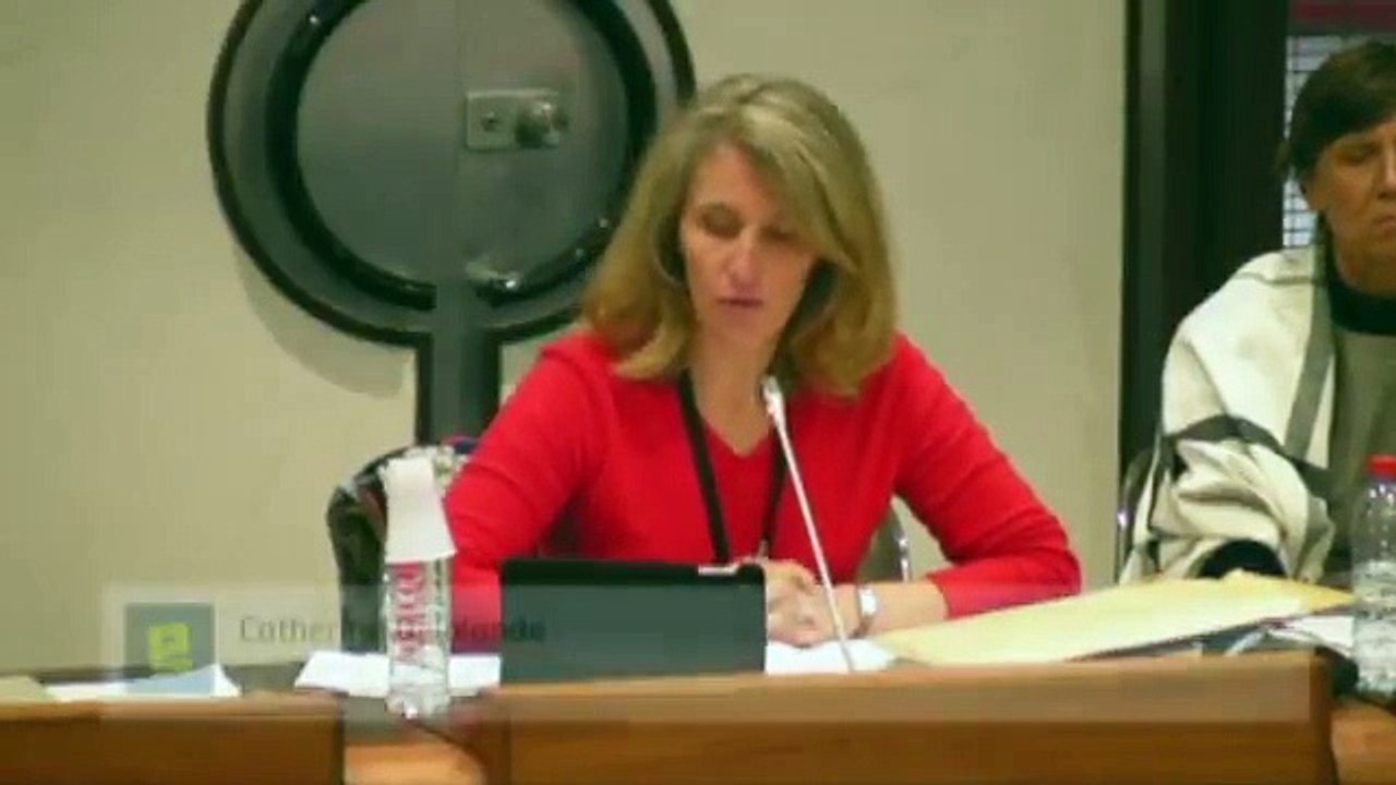 Fermeture de PMF : Catherine Delalande (sens commun) tire à boulets rouges sur les REP.