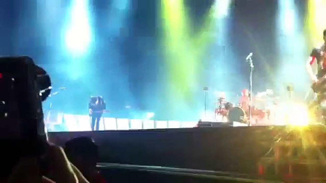 Muse - Supermassive Black Hole, Rod Laver Arena, Melbourne, VI, Australia  12/7/2013