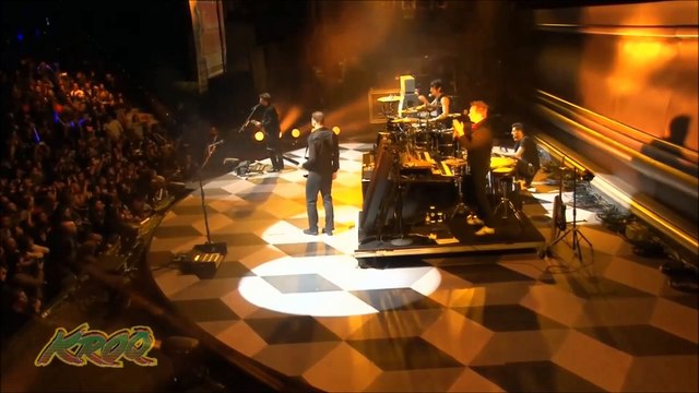 Muse - Supermassive Black Hole, Verizon Wireless Amphitheater, KROQ Weenie Roast, Irvine, CA, USA 5/16/2015