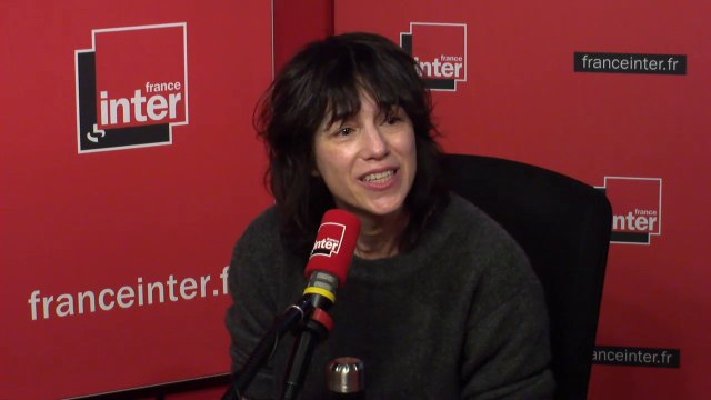 Charlotte Gainsbourg : Quand on a 19 ans et qu'on perd son père, il fallait que je reste la tête haute face aux gens qui me parlaient de leurs souvenirs