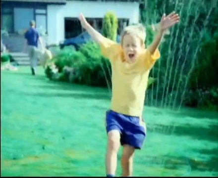 Así es el vídeo más duro de la DGT para estas Navidades