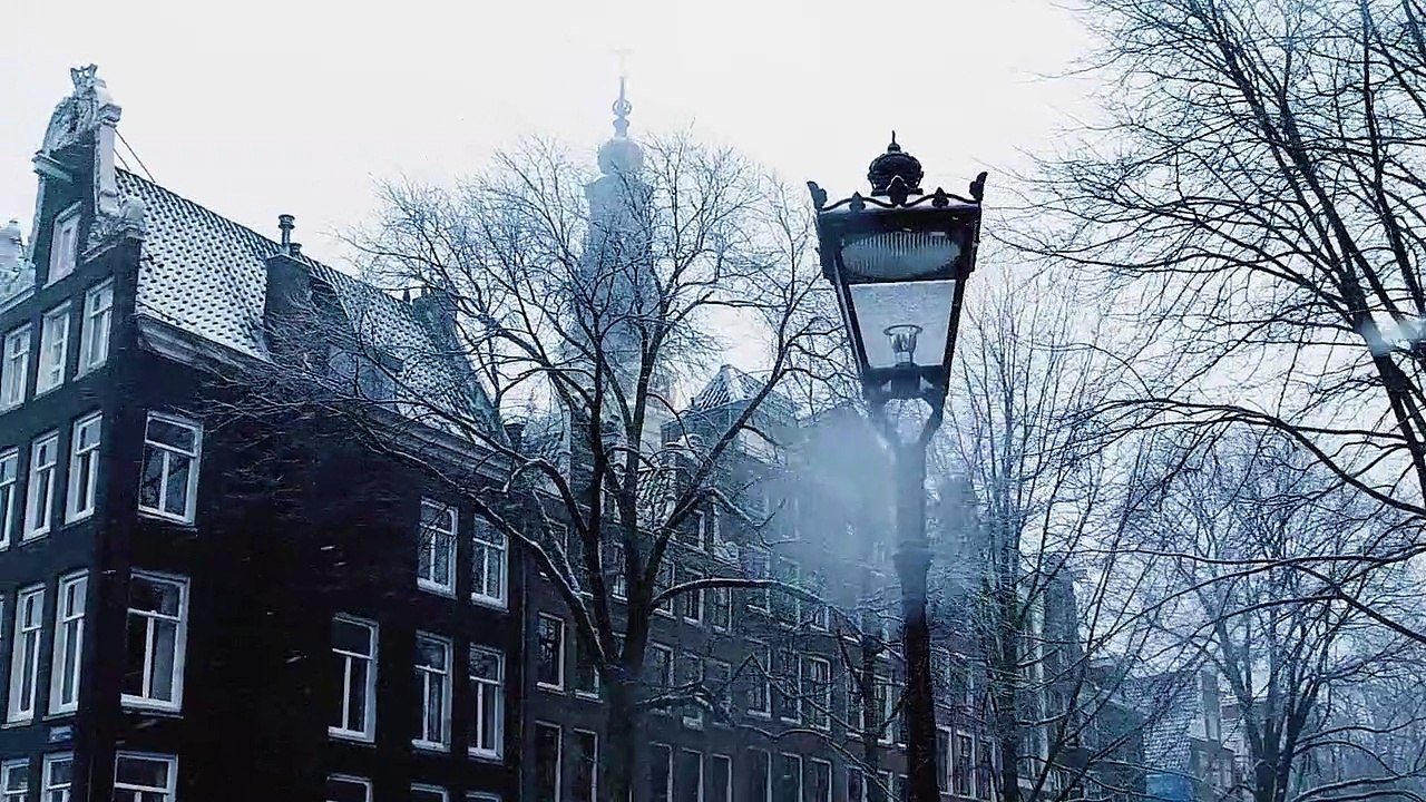 Amsterdam sous la neige ressemble au Paradis !